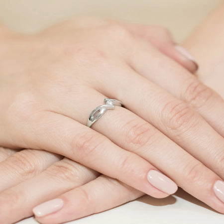 14k (585) White Gold Ring | 0.10ct Diamond | GREMARI Jewelry
