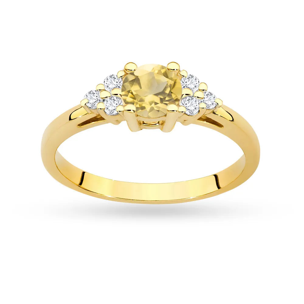 Prsten ze žlutého zlata 14k(585) s citrínem 0,50 ct a šesti diamanty. Skvělý jako dárek.