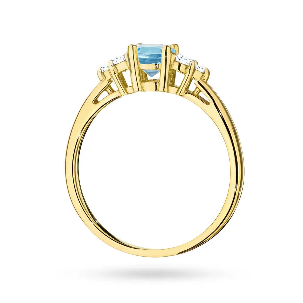 Gold 14k(585) ring with 0,50ct topaz with 6 diamonds. Perfect for a gift.