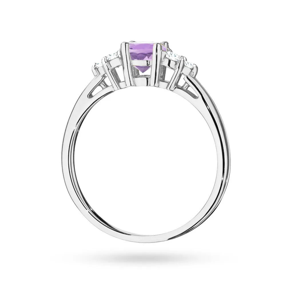 White Gold 14k(585) ring with 0,50ct amethyst with 6 diamonds. Perfect for a gift.