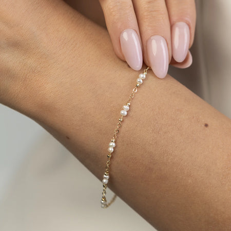 Gold 14k(585) bracelet with pearls. Order gift for mother, sister or fiancee.