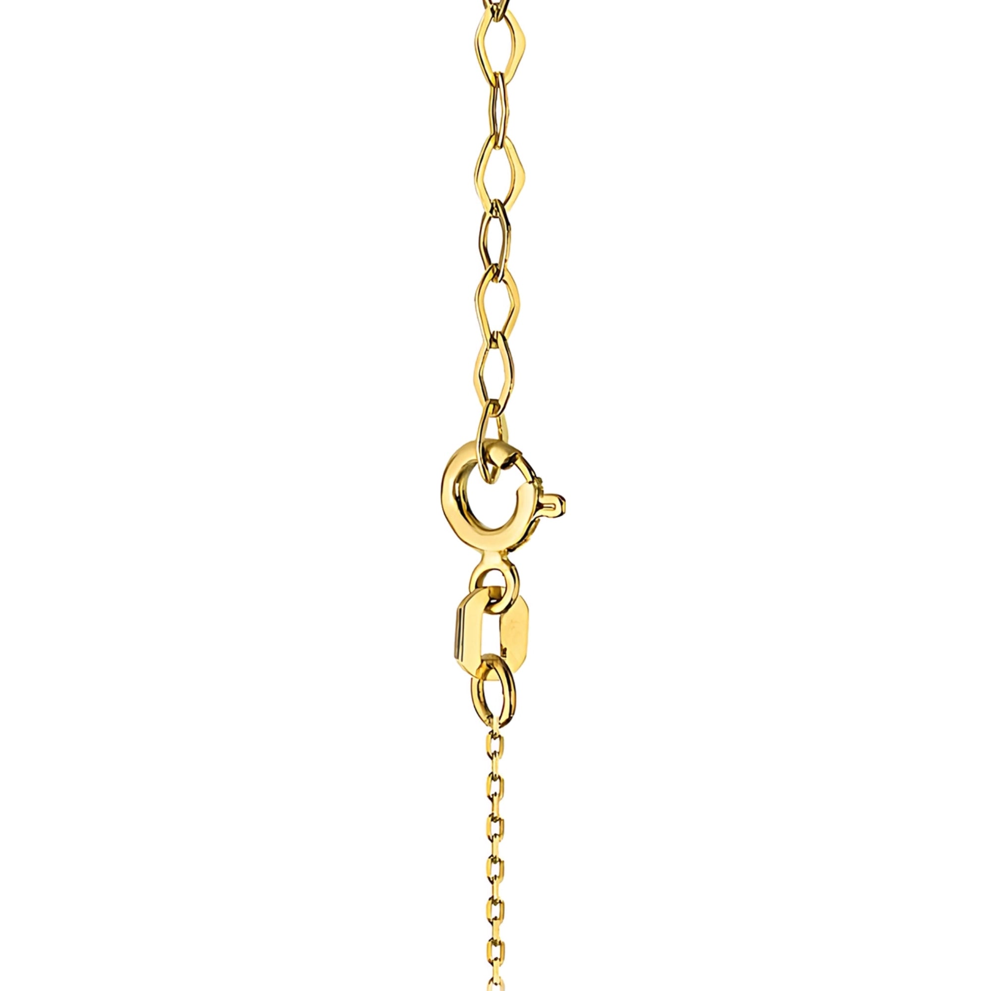 14-carat gold necklace is an exclusive accessory. Gremari necklace is packaged in an elegant box, which is perfect for a gift. 