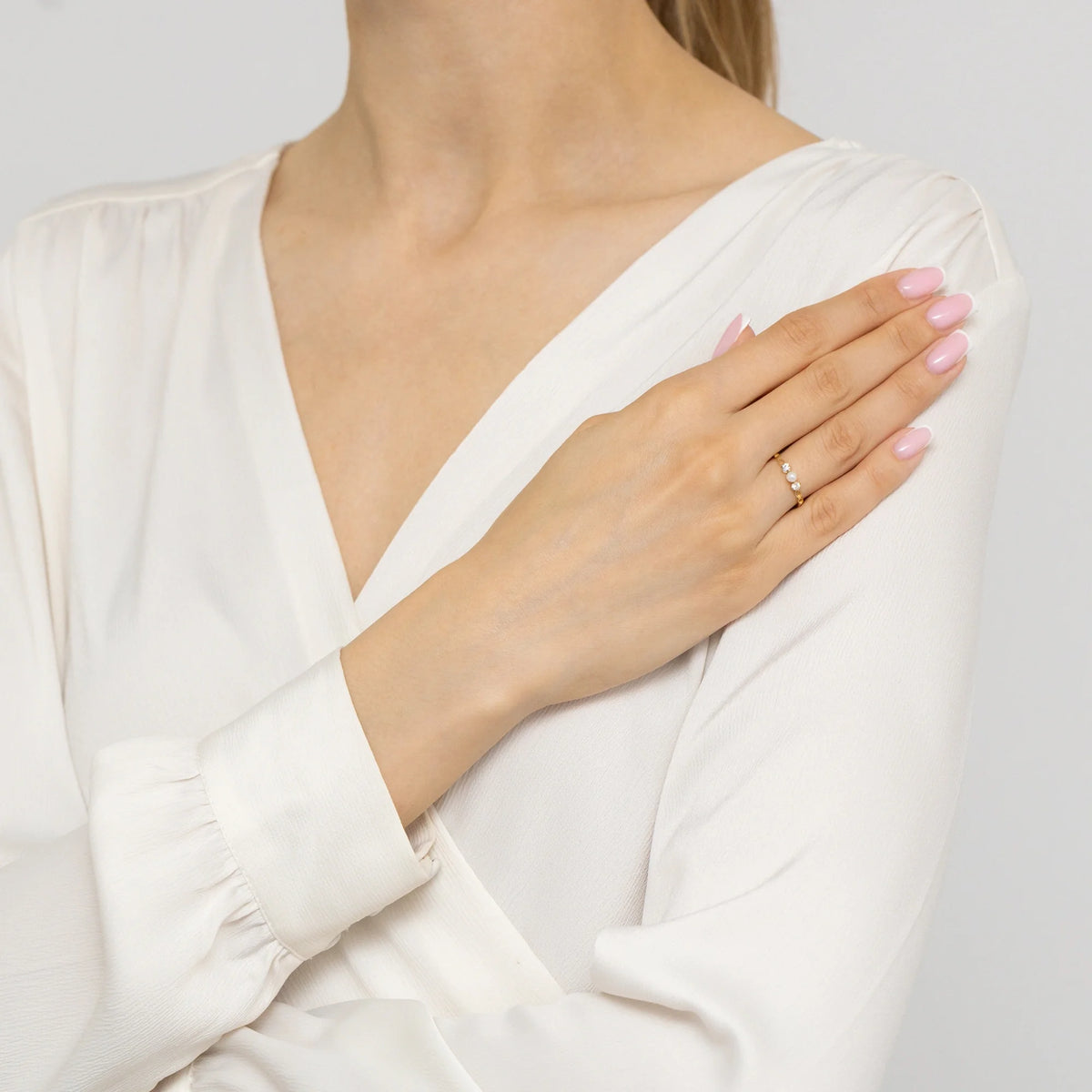 14k Gold (585) Openwork Ring | Pearl & Zirconias |  GREMARI Jewelry