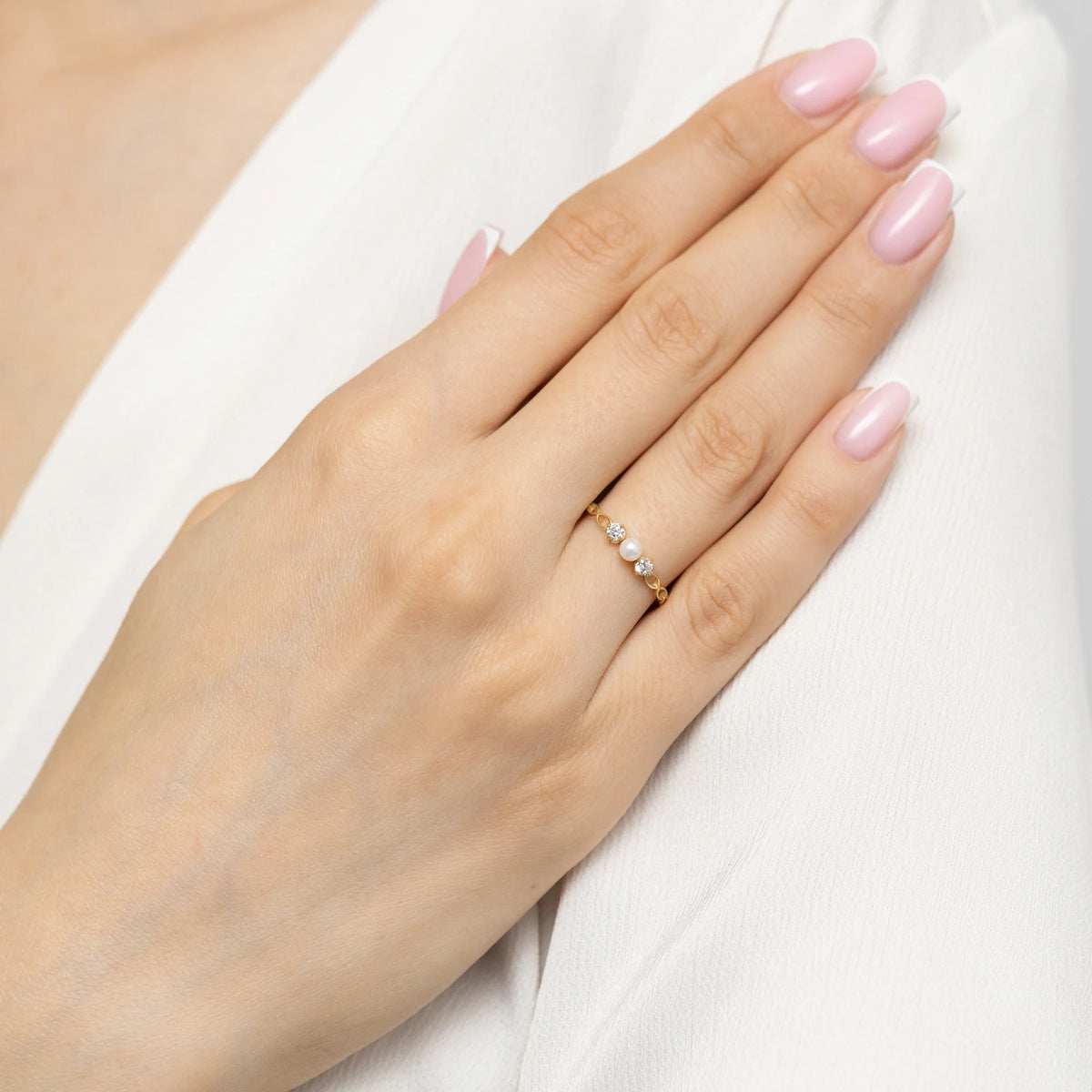 14k Gold (585) Openwork Ring | Pearl & Zirconias |  GREMARI Jewelry
