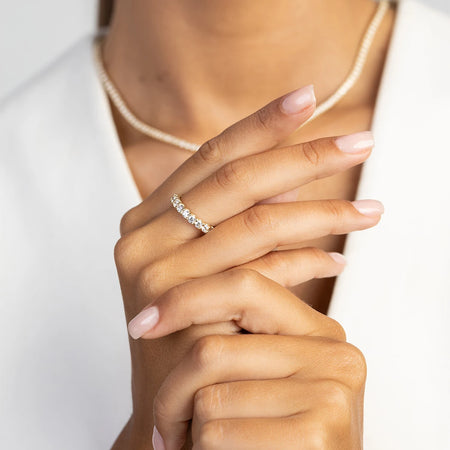 Prsten ze žlutého zlata 14k (585) s diamanty o hmotnosti 0,08 ct. Skvělý jako dárek.