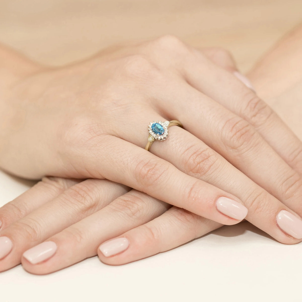 14K (585) Gold Ring | 0.50ct Topaz and 0.10ct Diamonds | GREMARI Jewelry