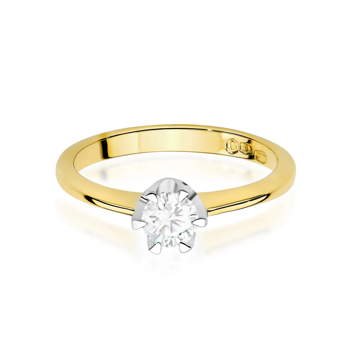 Bague en or 14 carats (585) avec diamant de 0,50 ct. Livrée dans un écrin élégant, parfait pour un cadeau.