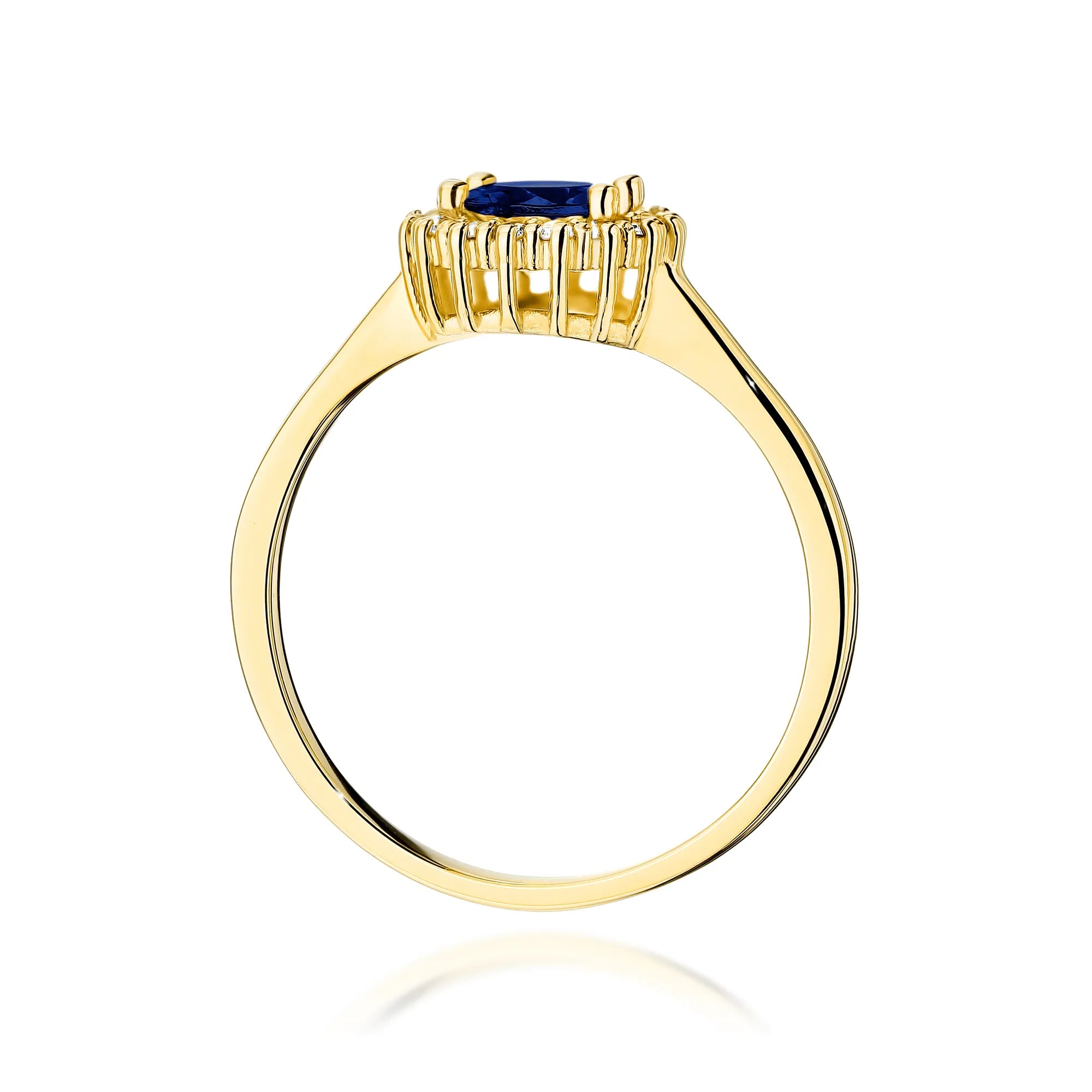 Gold 14k(585) ring with 0,50ct sapphire.  Is packaged in an elegant box, which is perfect for a gift.