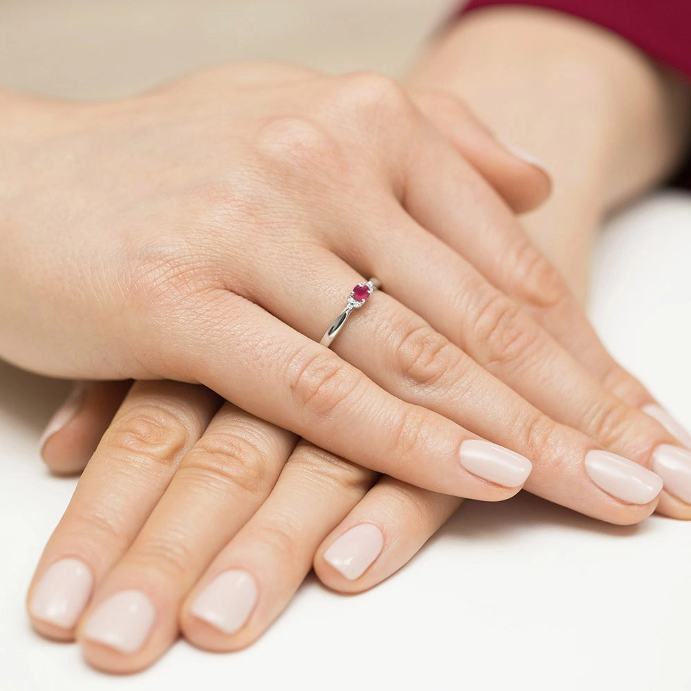 14k (585) White Gold Rings | 0.15ct Ruby and 0.03ct Diamonds | GREMARI Jewelry
