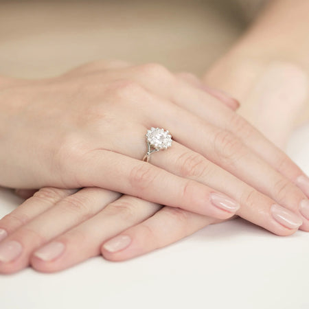 Lab-grown Diamond Engagement Ring in 585 White Gold