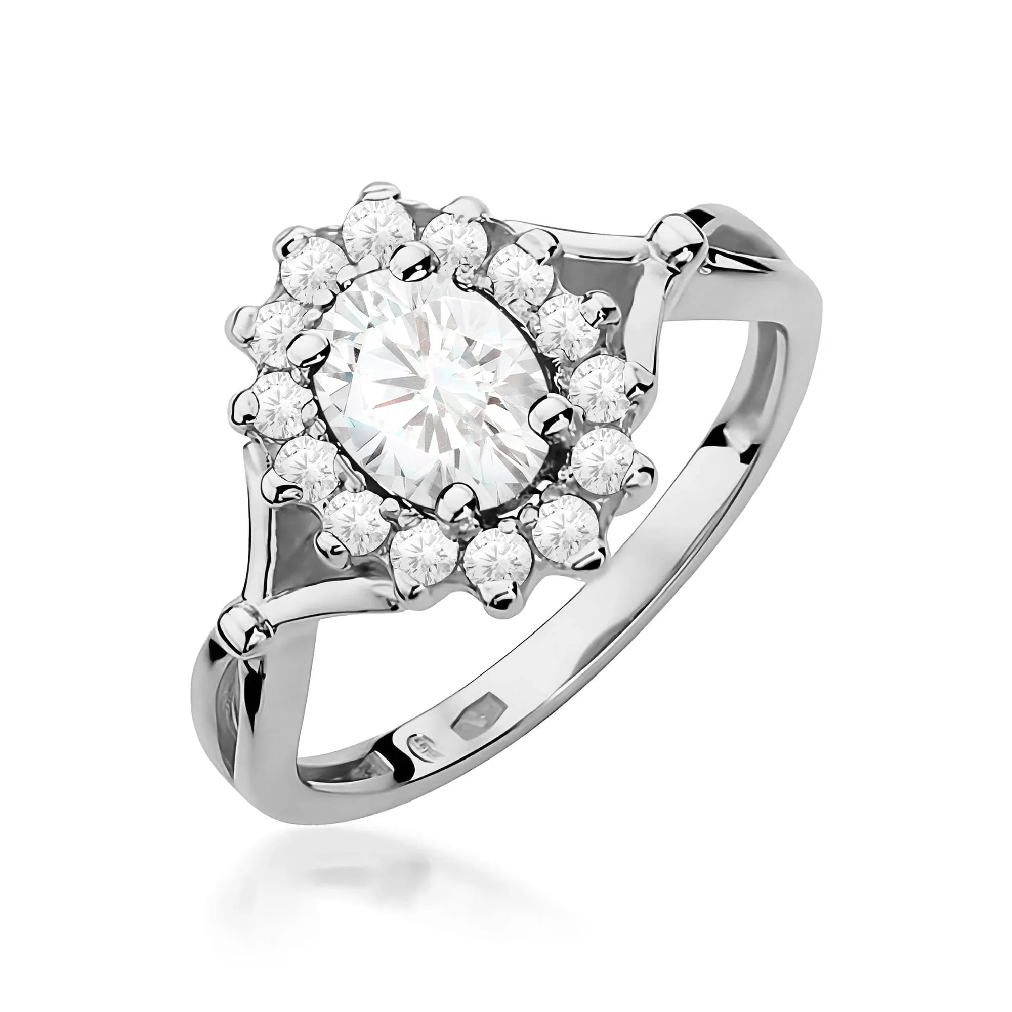 Lab-grown Diamond Engagement Ring in 585 White Gold