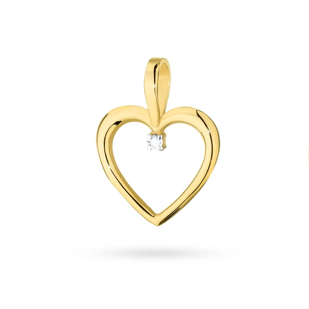 Přívěsek ze 14karátového zlata s diamantem o hmotnosti 0,005 ct. Zlaté přívěsky Gremari jsou zabaleny v elegantní krabičce a dárkové tašce.