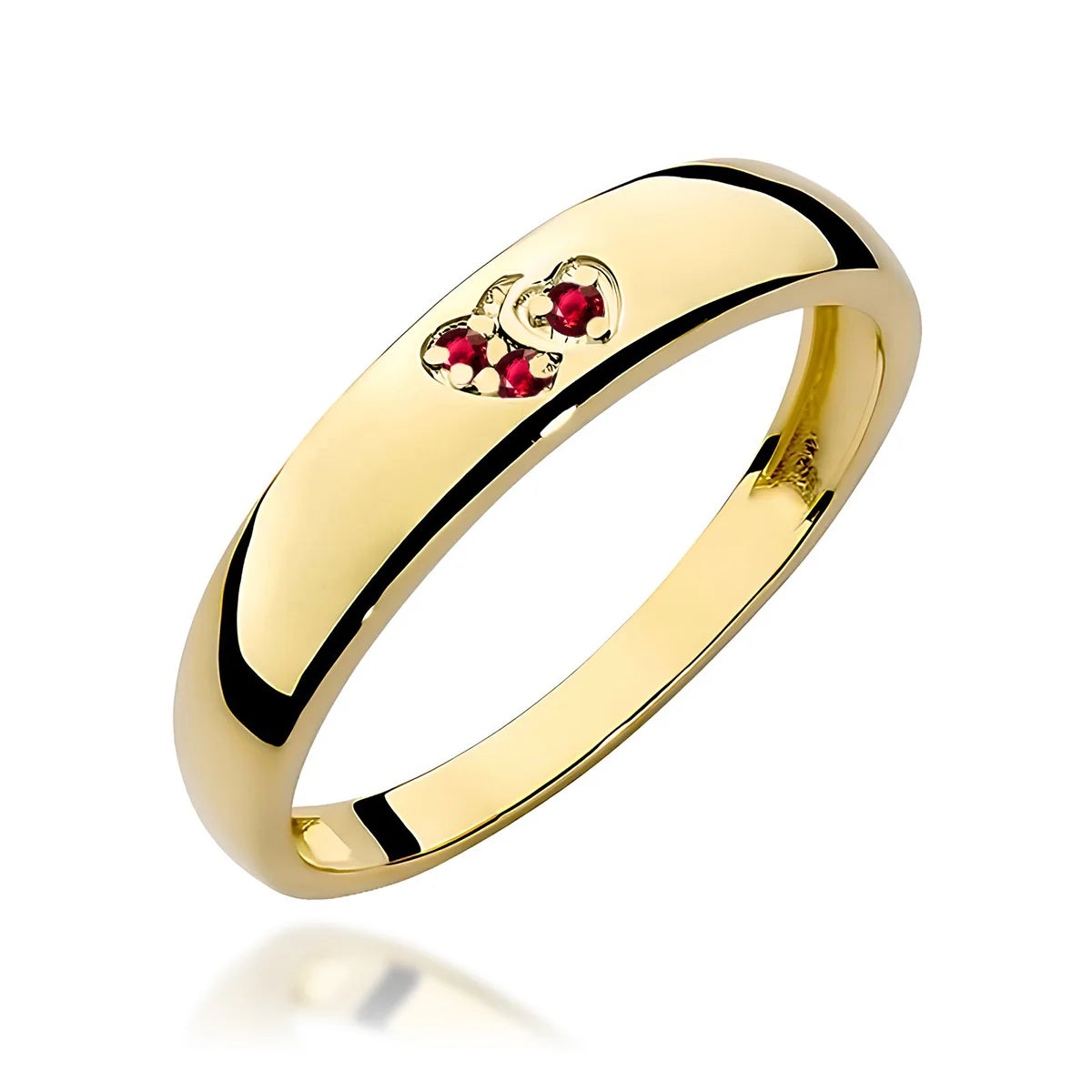 Bague en or 14 carats avec 2 cœurs en zircon rouge. Design classique avec une touche moderne. Emballée dans une boîte noire, du papier et un sac cadeau.