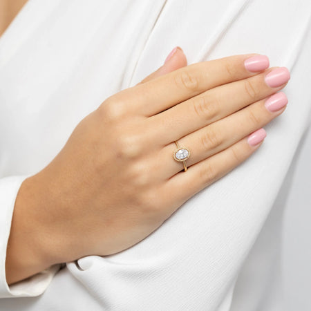 8k Gold (333) Ring | Oval Decorative Setting | GREMARI Jewelry