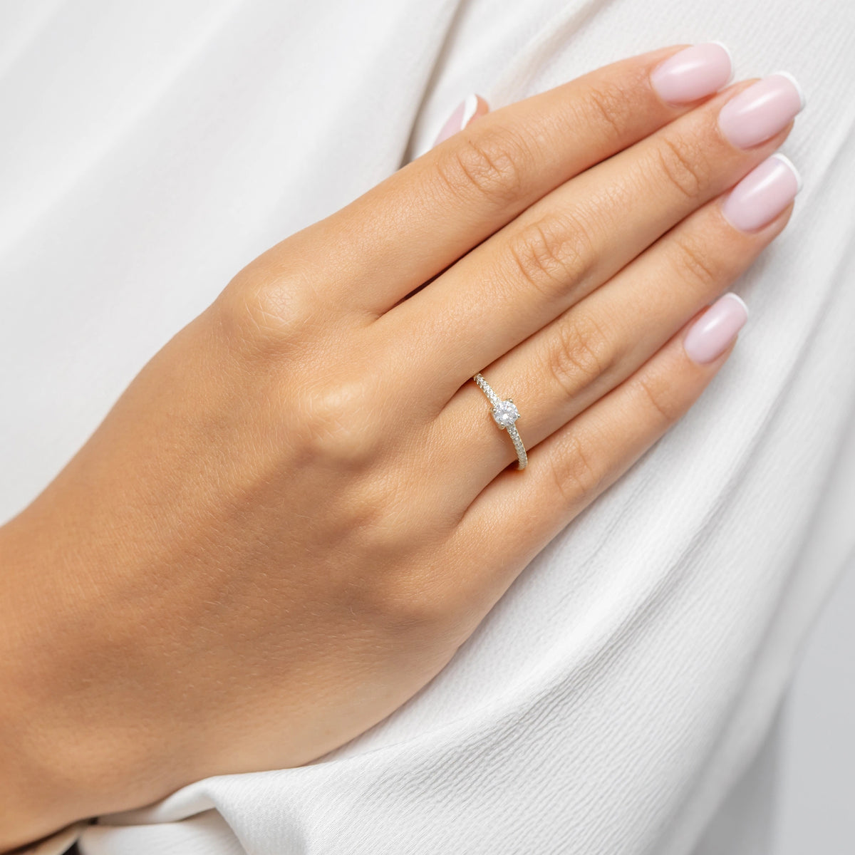 silver-ring-with-zirconia-ap137-925-s