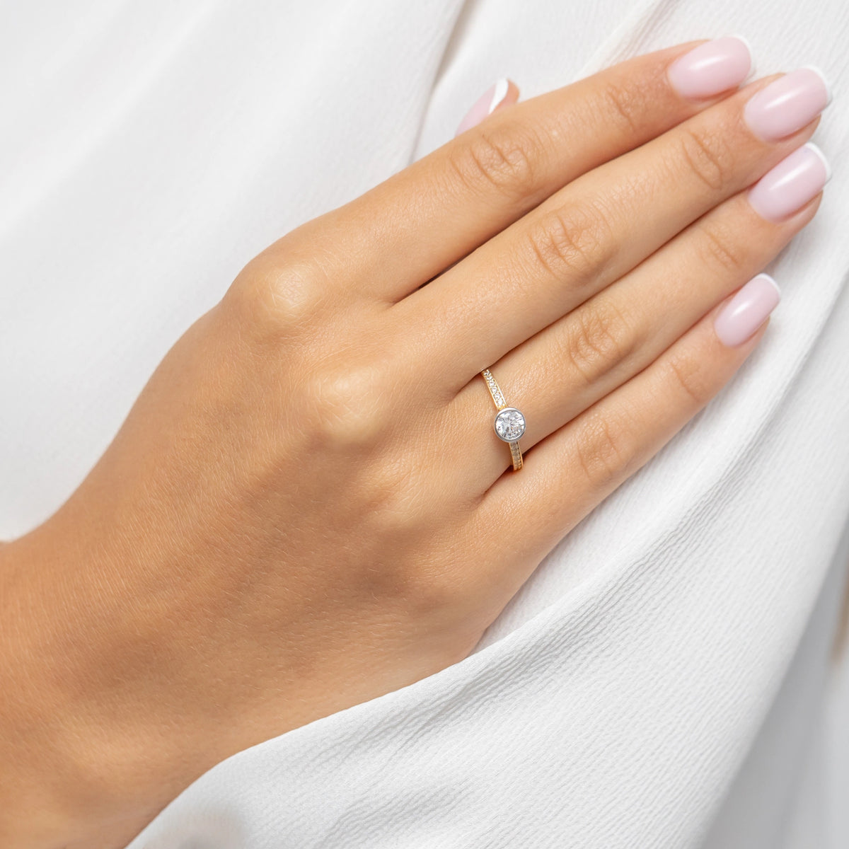 bague-en-or-avec-zirconia-ap151-585-b