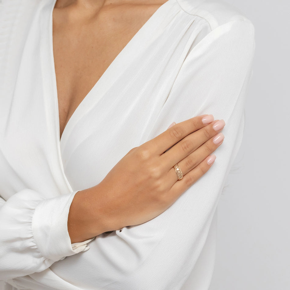 gold-openwork-geometric-ring-ap153-585