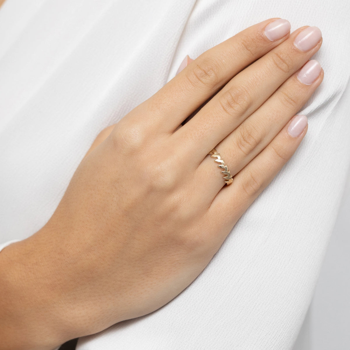 gold-ring-with-zirconia-leaves-ap169-585