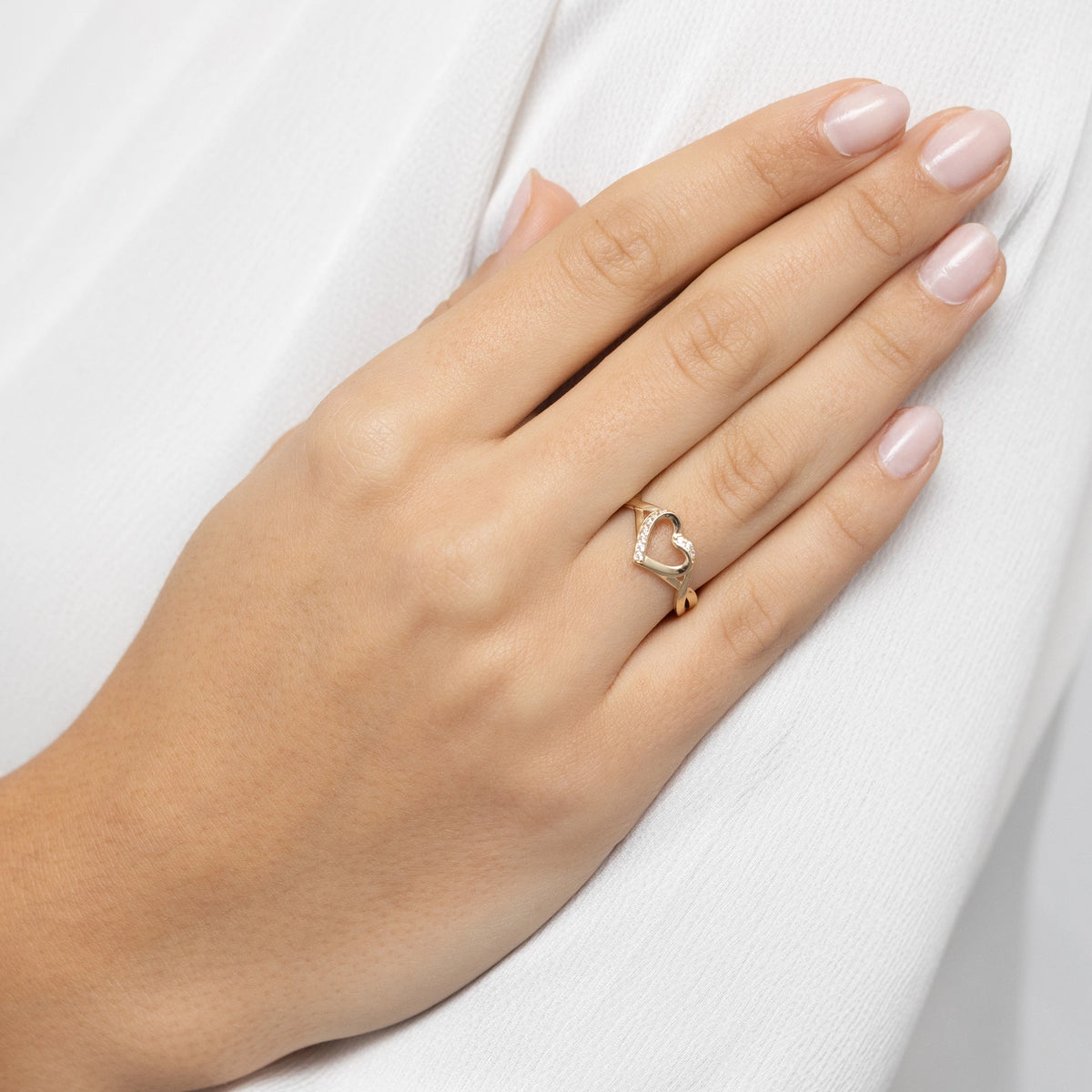 gold-weaved-ring-with-zirconia-heart-ap173-585-b