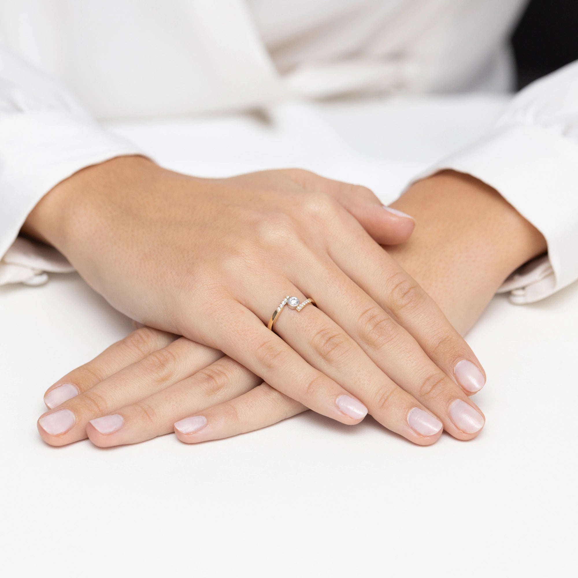 gold-ring-with-zirconia-ap175-585-b