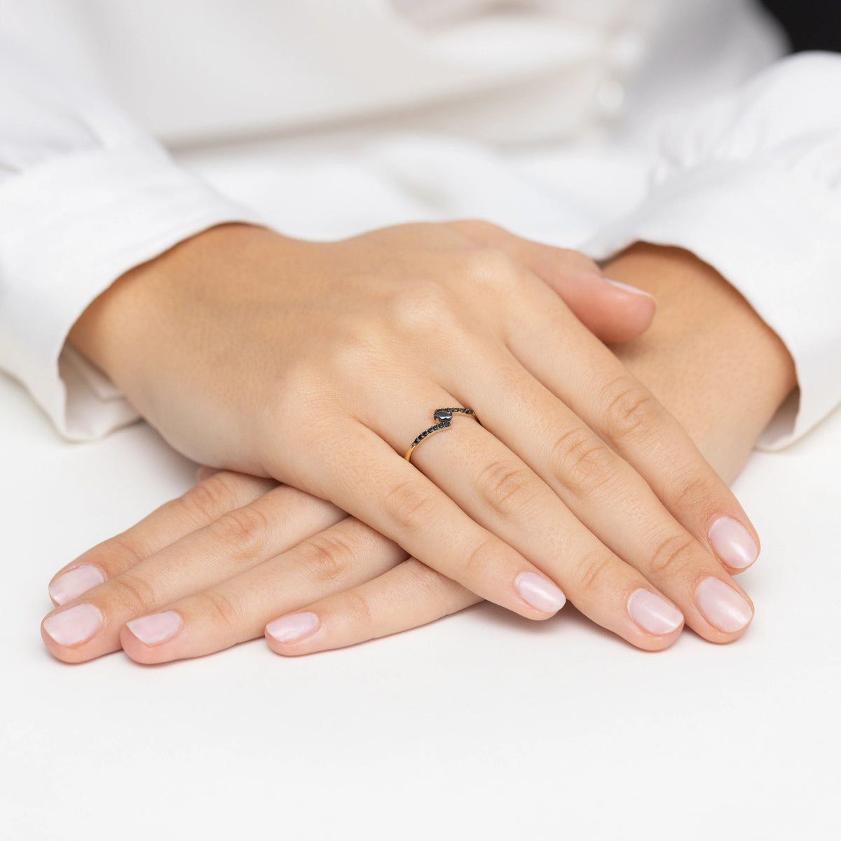 subtle-gold-ring-with-black-zirconia-ap189-585-cz