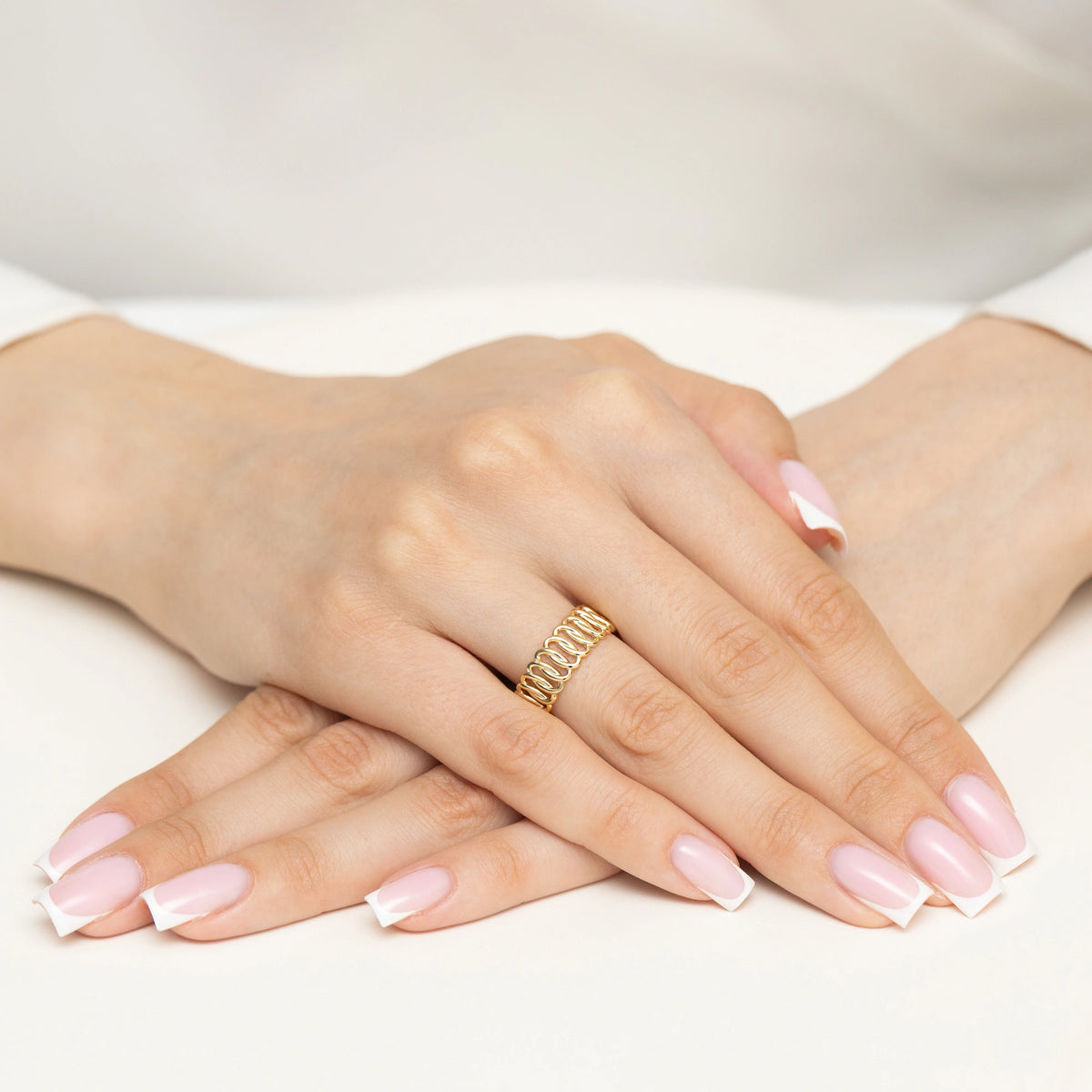 gold-ring-oval-weave-ap200-585