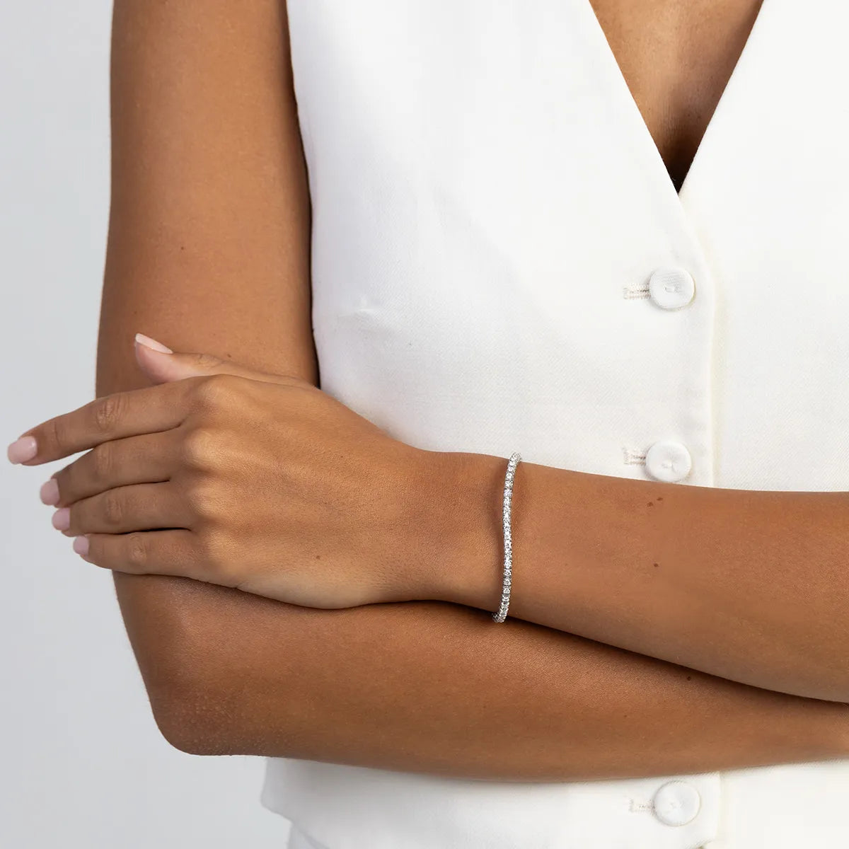 gold-bracelet-set-with-1-98ct-laboratory-diamonds-b0031-ldw-06