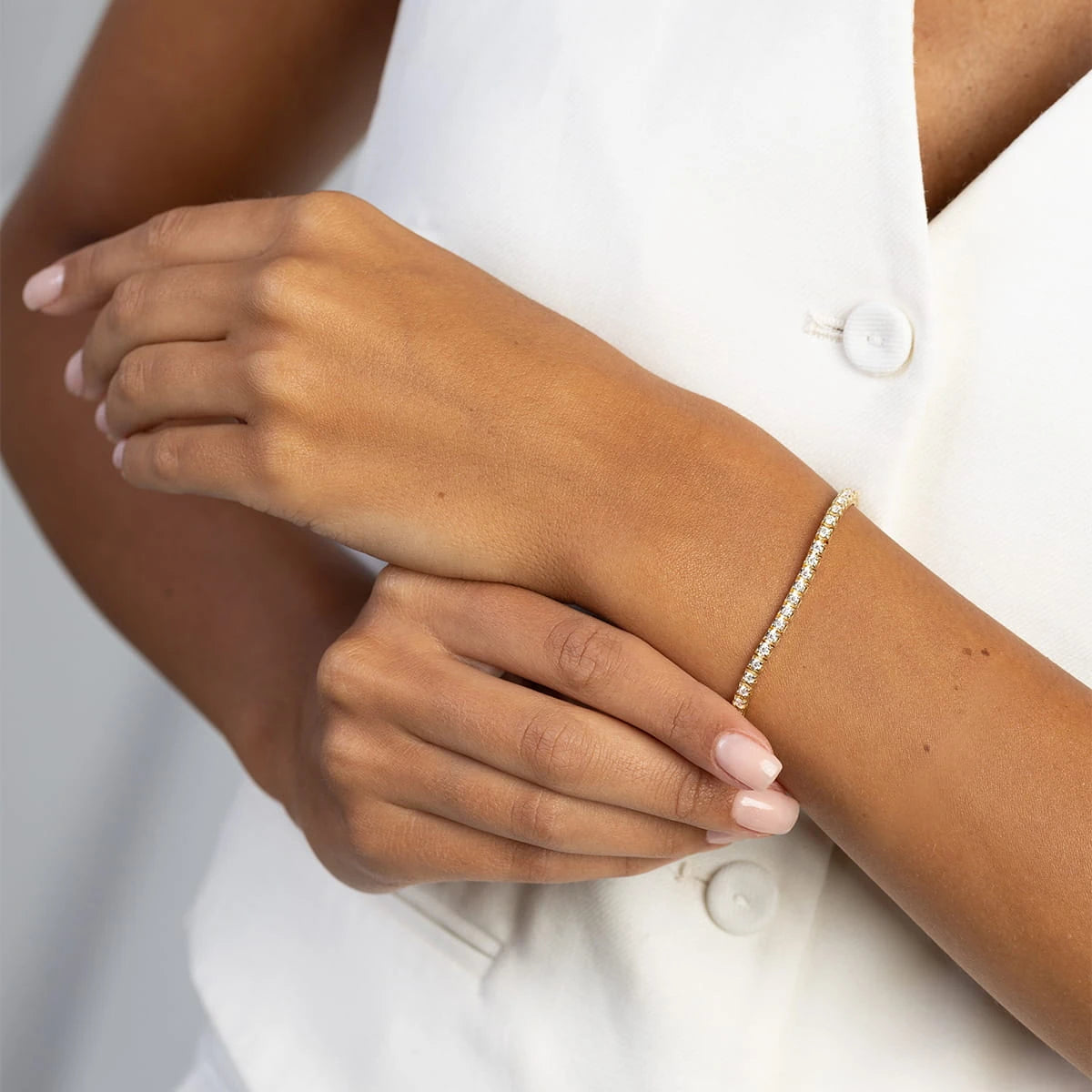 Yellow Gold Bracelet with 66 Round Diamonds - 1.98ct