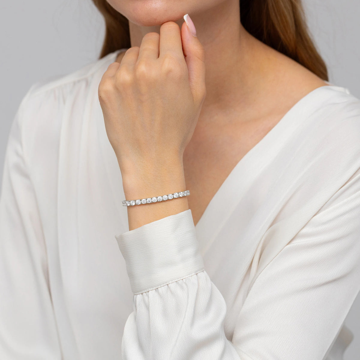 White Gold Tennis Bracelet with 48 Round Lab-Grown Diamonds 12.00 ct – detail view