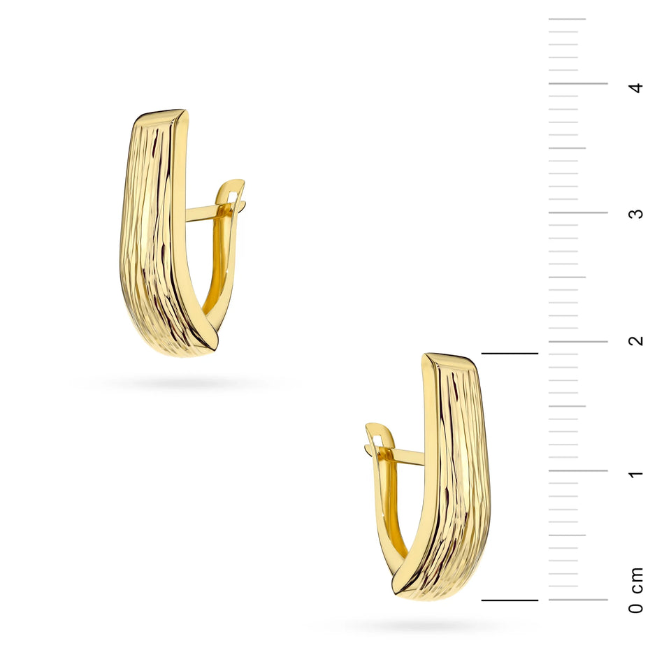 Yellow Gold Ridged Elongated Earrings | 375 (9k) Yellow Gold English Clasp Earrings