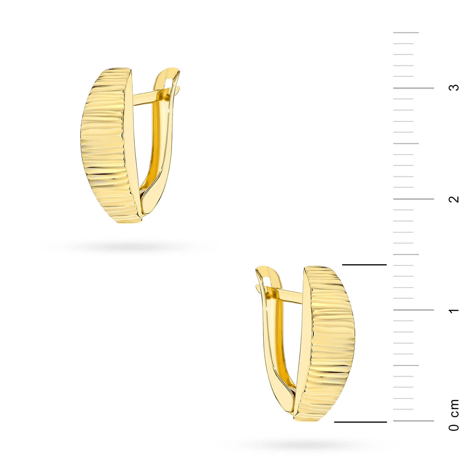 Yellow Gold Grooved Elongated Earrings | 375 (9k) Yellow Gold English Clasp Earrings