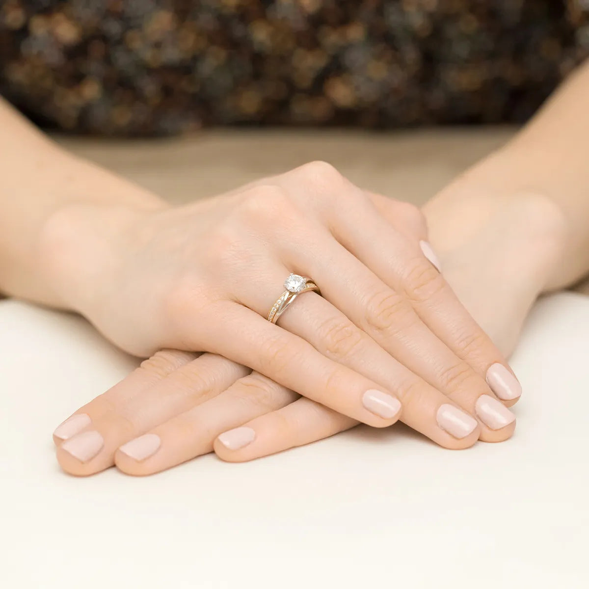 zweifarbiger Goldgeflecht-Ring mit Zirkonia EP069 333