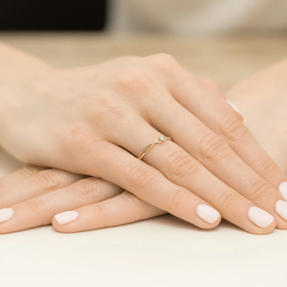 two-color-gold-weaved-ring-with-zirconia-ep097-333