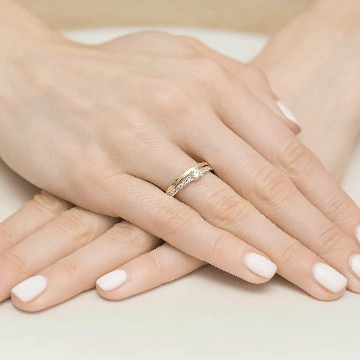 two-color-gold-ring-with-zirconia-ep113-333