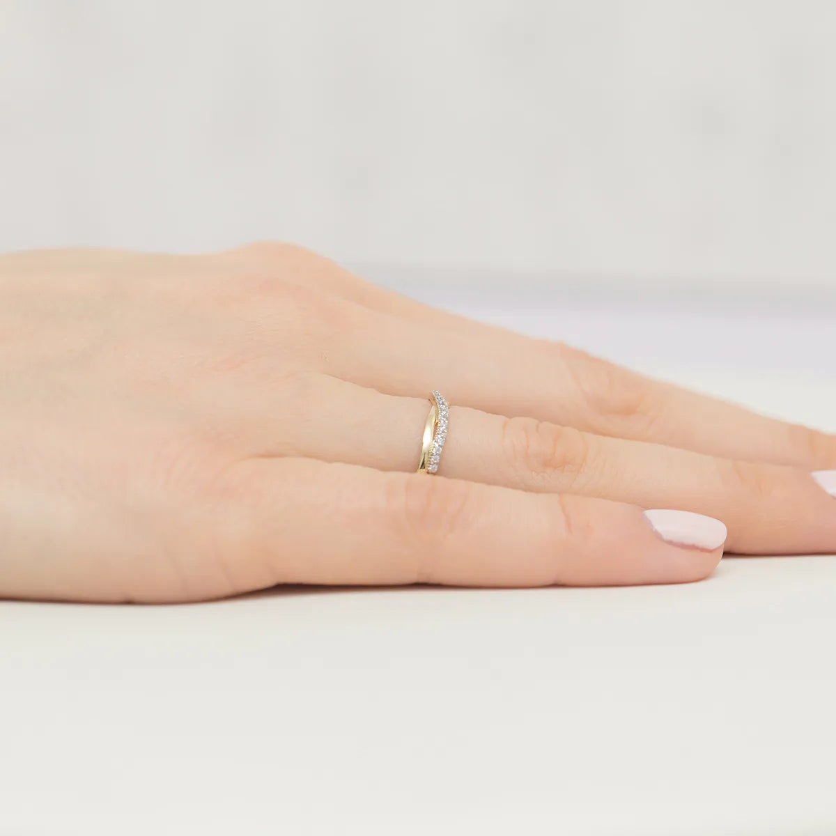 subtle-gold-ring-with-zirconia-waves-ep154-333