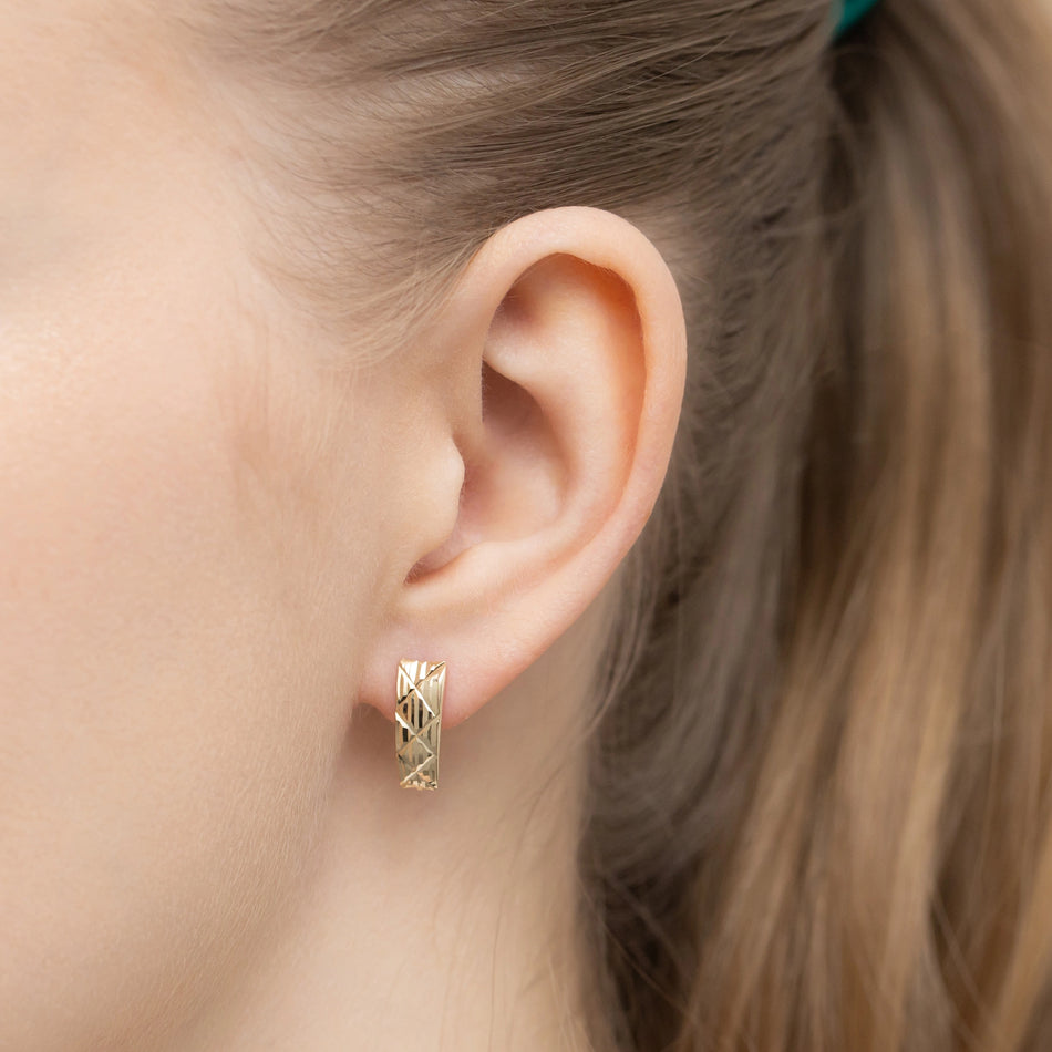 gold-earrings-with-english-clasp-rectangular-k-gw-672-585