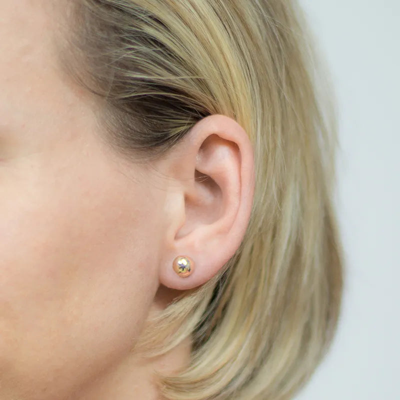 boucle-d'oreille-petite-perle-en-argent-simple