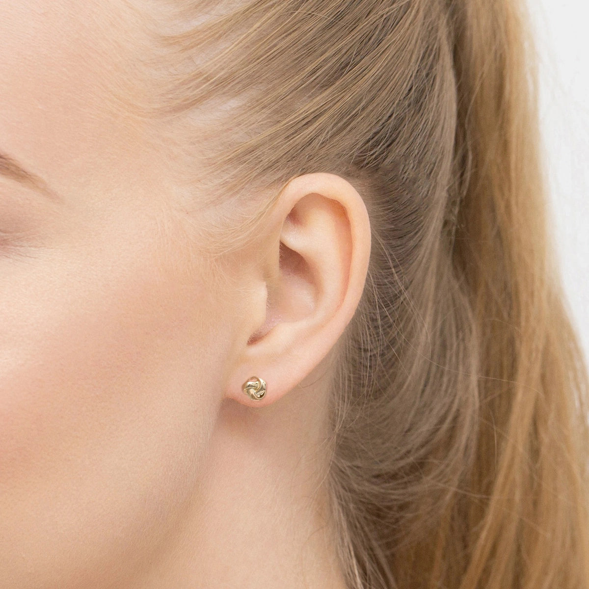 gold-stud-earrings-k481-14k-585-zz