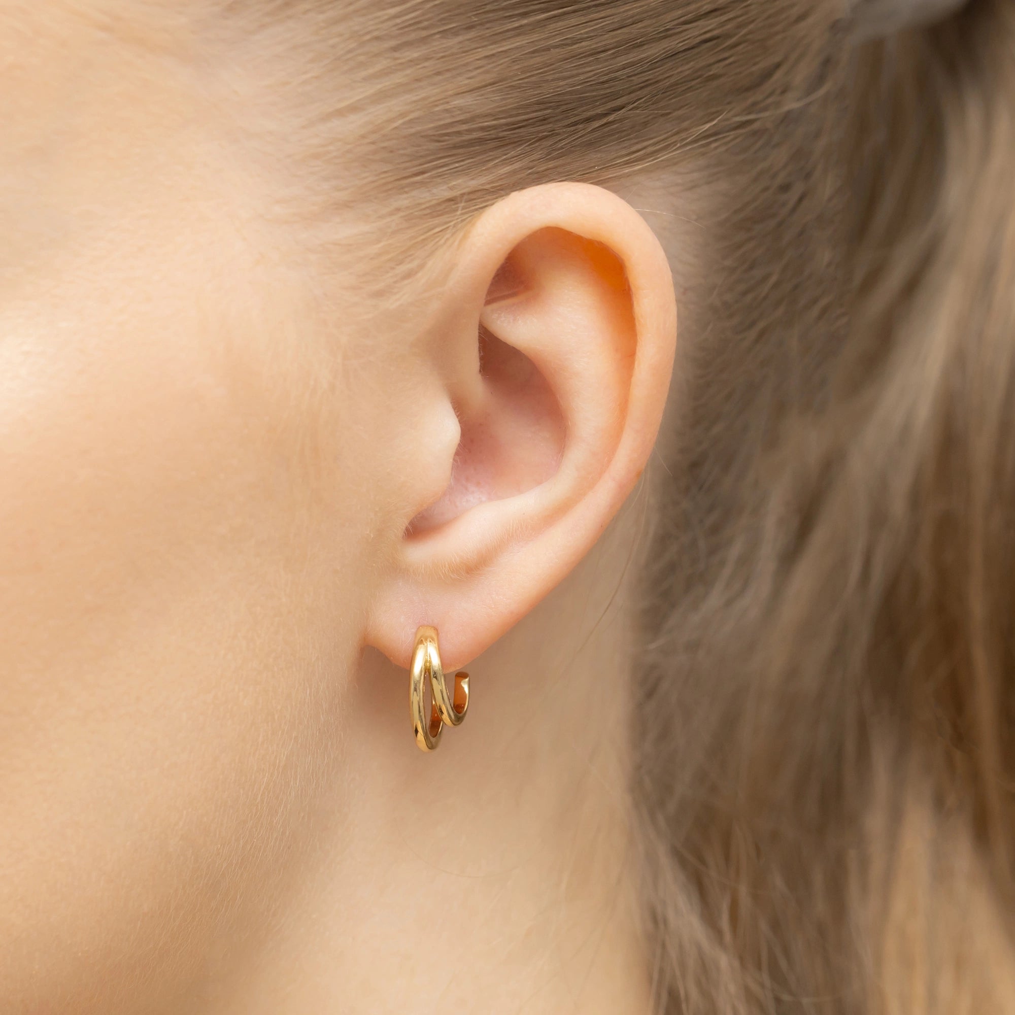 gold-plated-silver-stud-earrings-k584-925-z