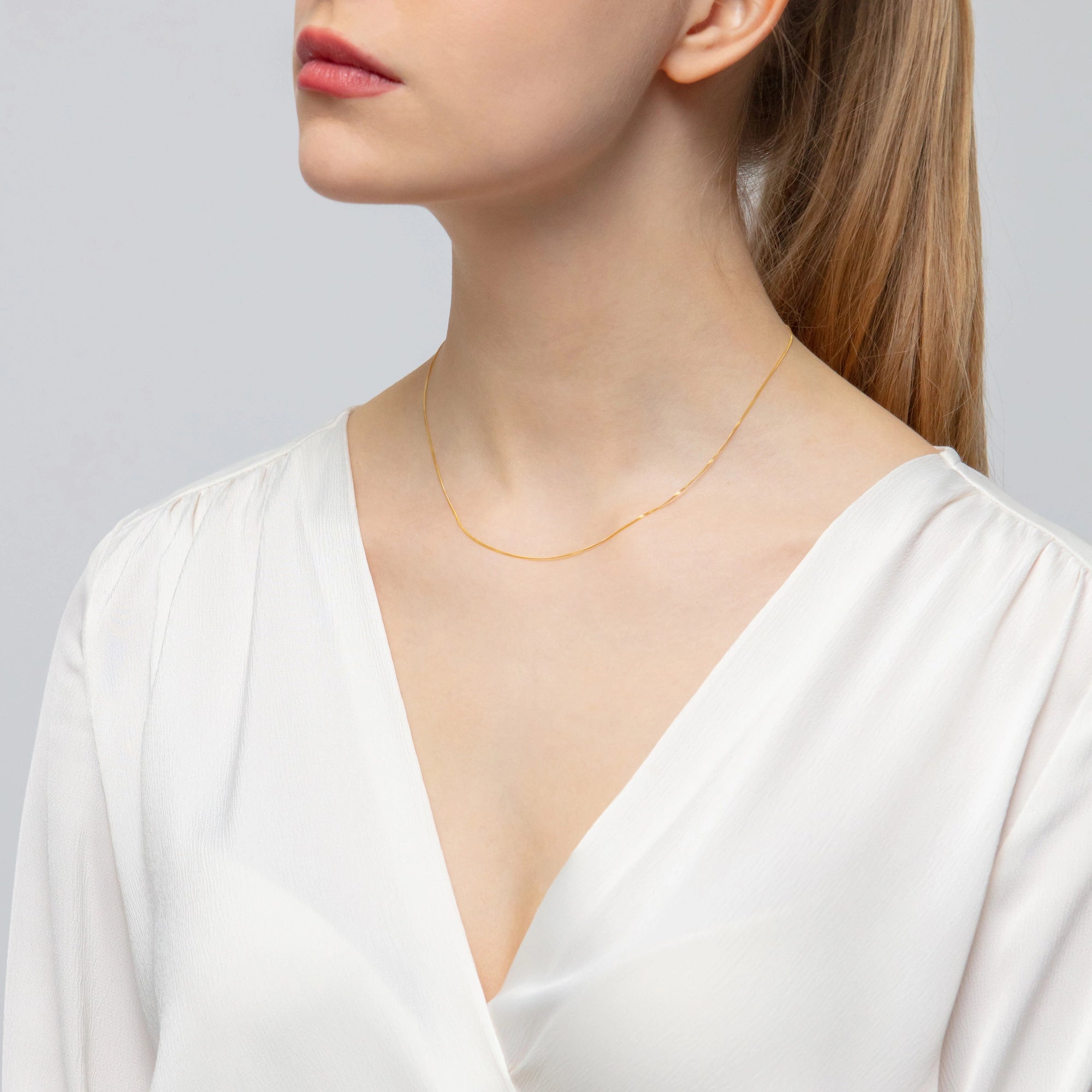 gold-curb-chain-0-7mm-l034-333