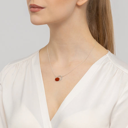 strieborný-náhrdelník-s-prírodným-jantárom-n1092-925-s