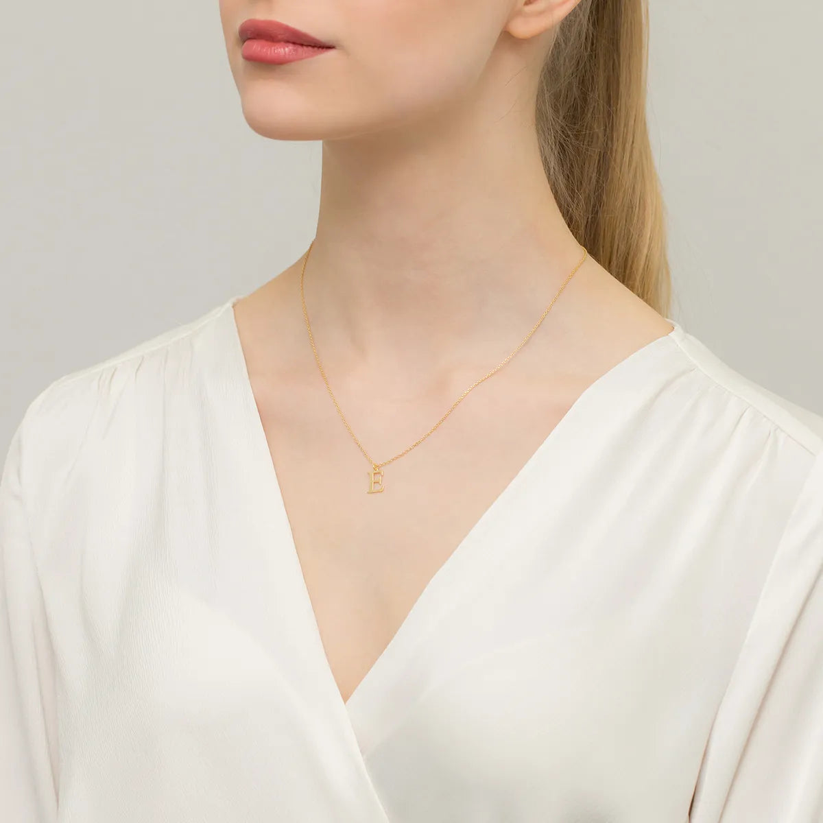 collier-en-argent-plaqué-or-lettre-e-n773-925-z-e