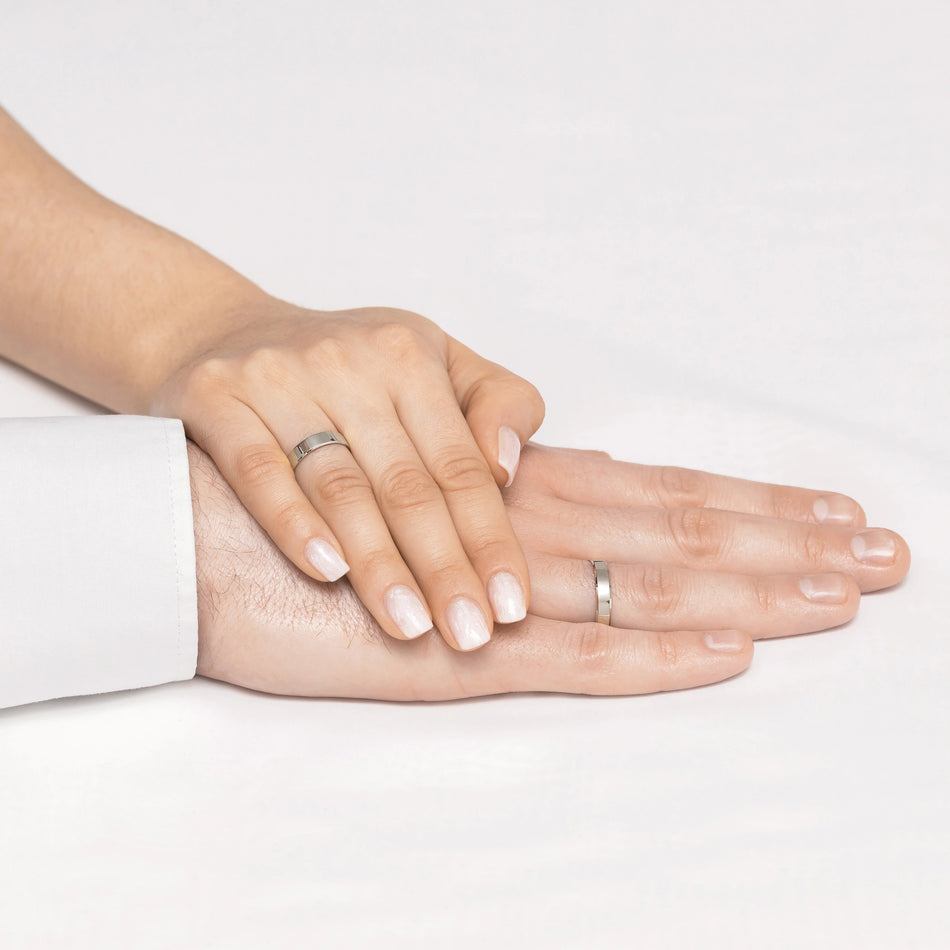 Klasické Plochý S drážkou snubní prsteny z bílého zlata 4 mm