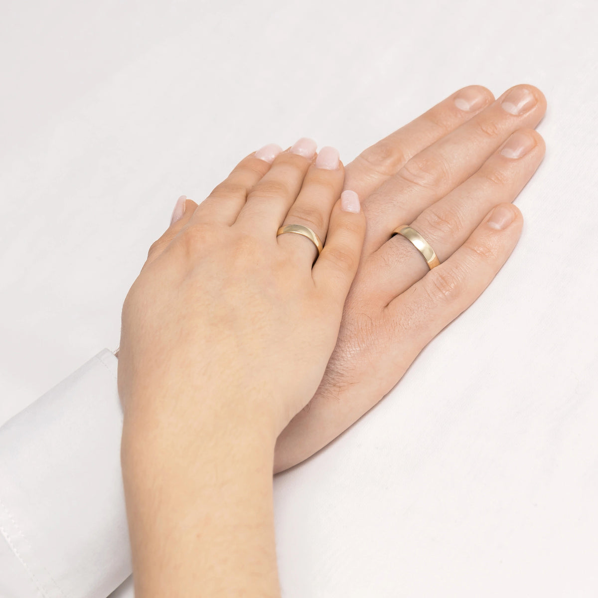 Classic Slightly Rounded Single Gold Wedding Band Ring 4mm