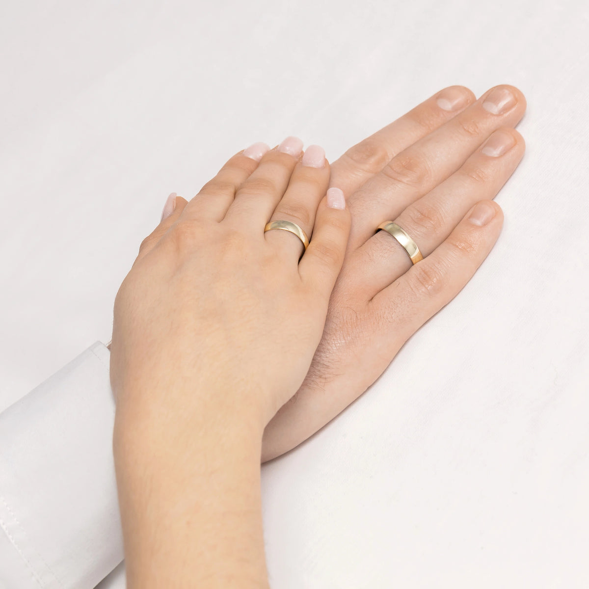 Classic Slightly Rounded Single Gold Wedding Band Ring 5mm