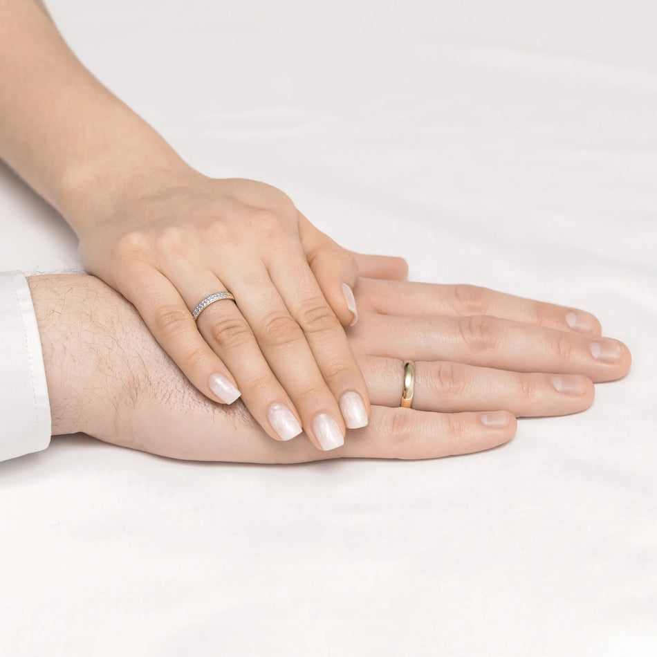 Mírně zaoblené snubní prsteny s diamanty 0,20 ct, šířky 3,5 a 4 mm