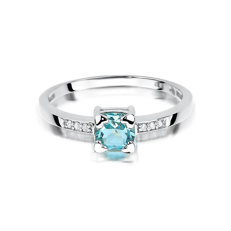 gold-ring-with-0-70ct-topaz-and-diamonds-p023-t0-70