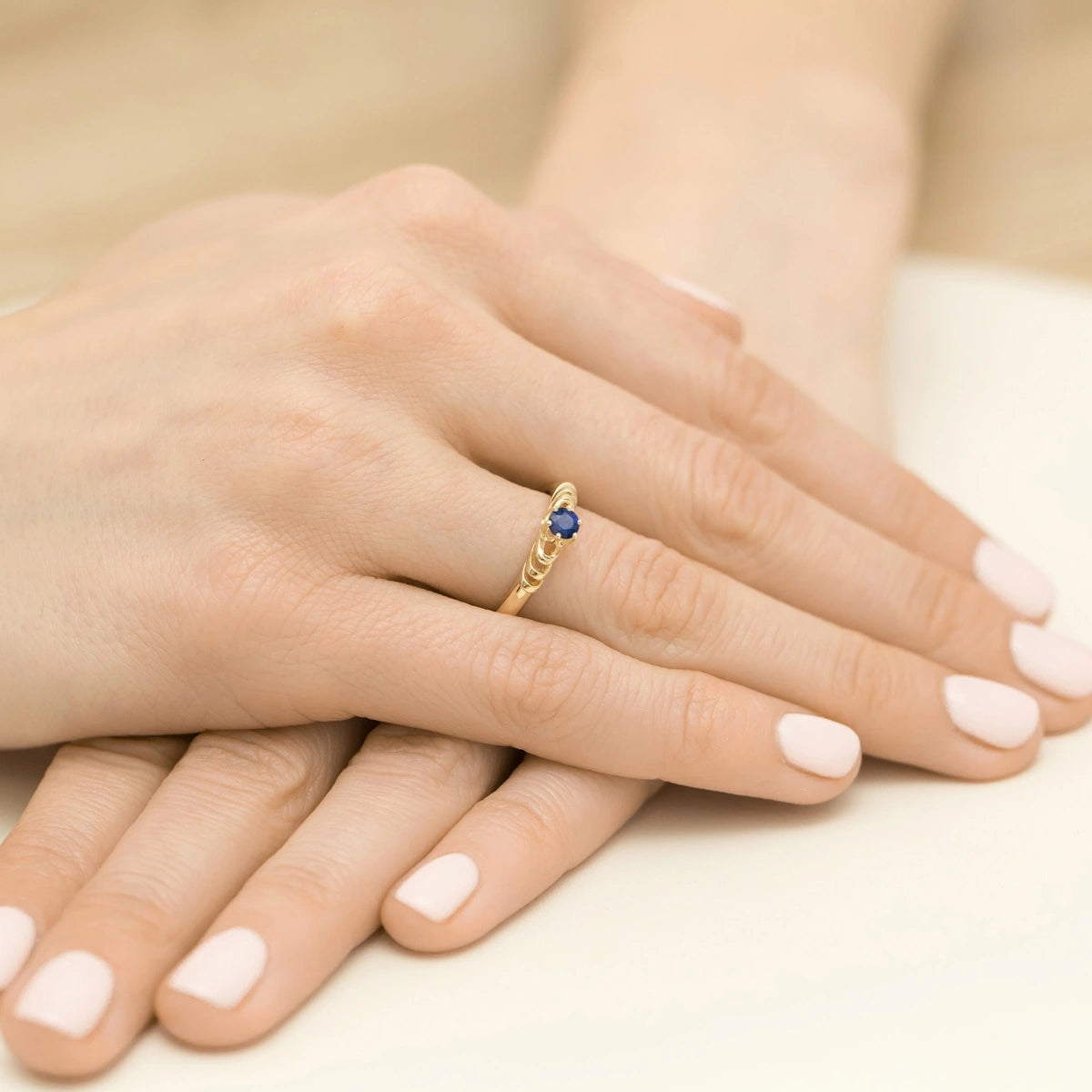 bague-en-or-avec-saphir-0-30ct-p039-585-s0-30