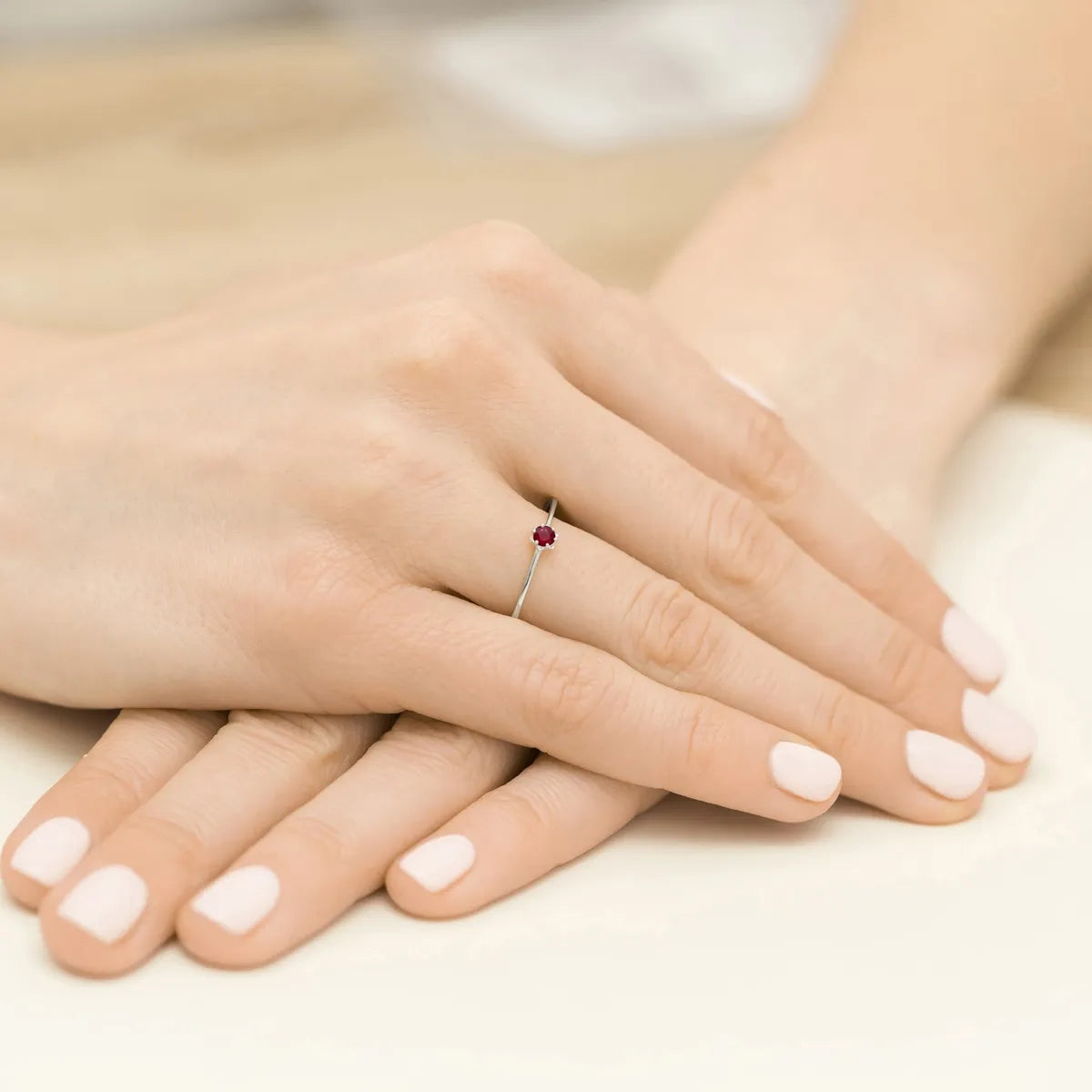 gold-ring-with-0-15ct-ruby-p040-585-r0-15