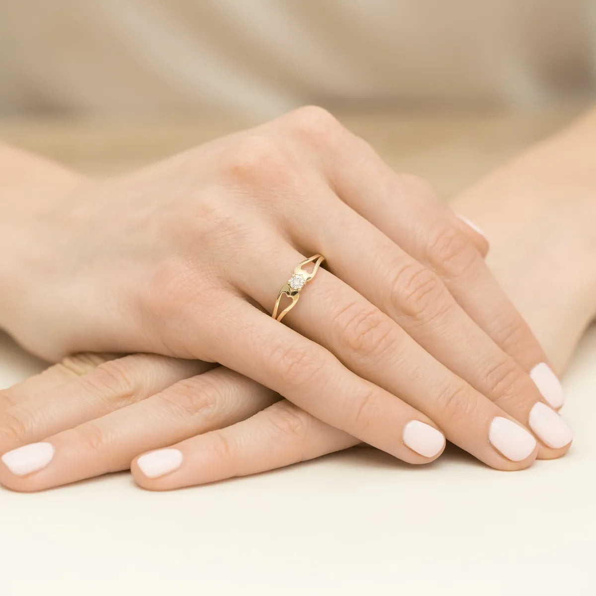 prsten-ze-zlata-s-diamantem-0-03ct-p056-585-b0-03